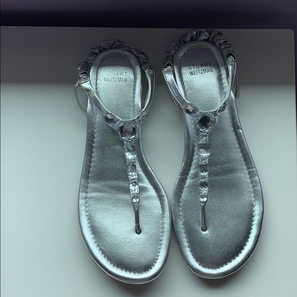 Wore them to an event once and don’t need them - Picture 1 of 2